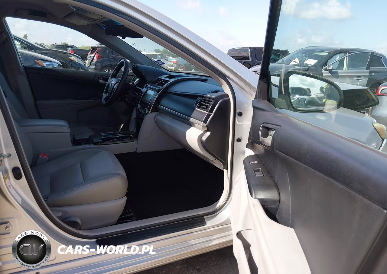 2014 Toyota Camry Le VIN:4T4BF1FK5ER360954 - 5