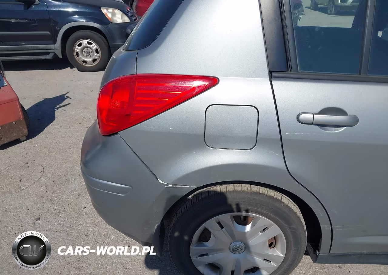 2010 Nissan Versa 1.8S VIN:3N1BC1CP0AL437342 - 13