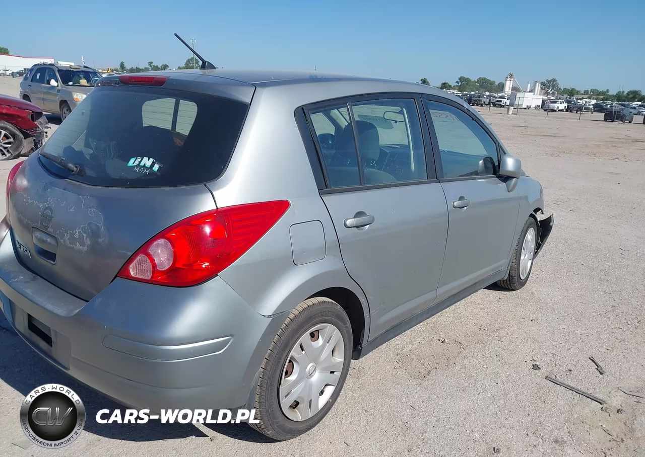 2010 Nissan Versa 1.8S VIN:3N1BC1CP0AL437342 - 4
