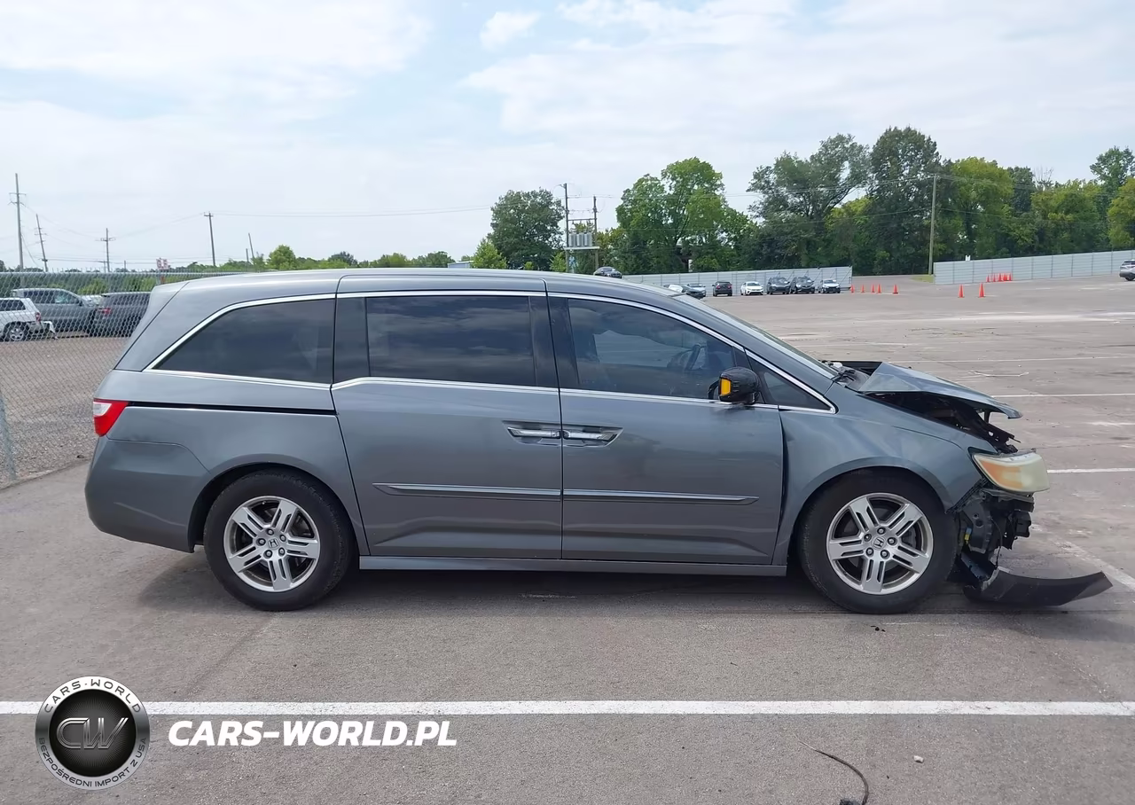 2011 Honda Odyssey Touring-Touring Elite VIN:5FNRL5H96BB047097 - 13