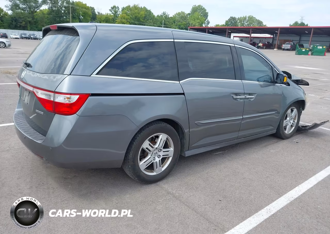 2011 Honda Odyssey Touring-Touring Elite VIN:5FNRL5H96BB047097 - 4