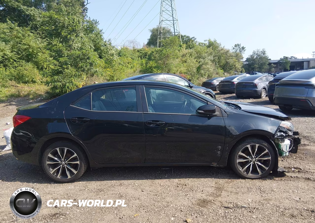 2018 Toyota Corolla Se VIN:2T1BURHE3JC090821 - 13