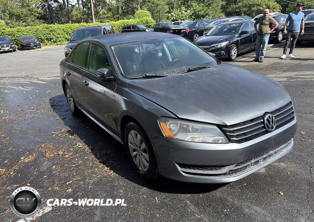 2015 Volkswagen Passat 1.8T Limited Edition VIN:1VWAT7A33FC065040 - 1