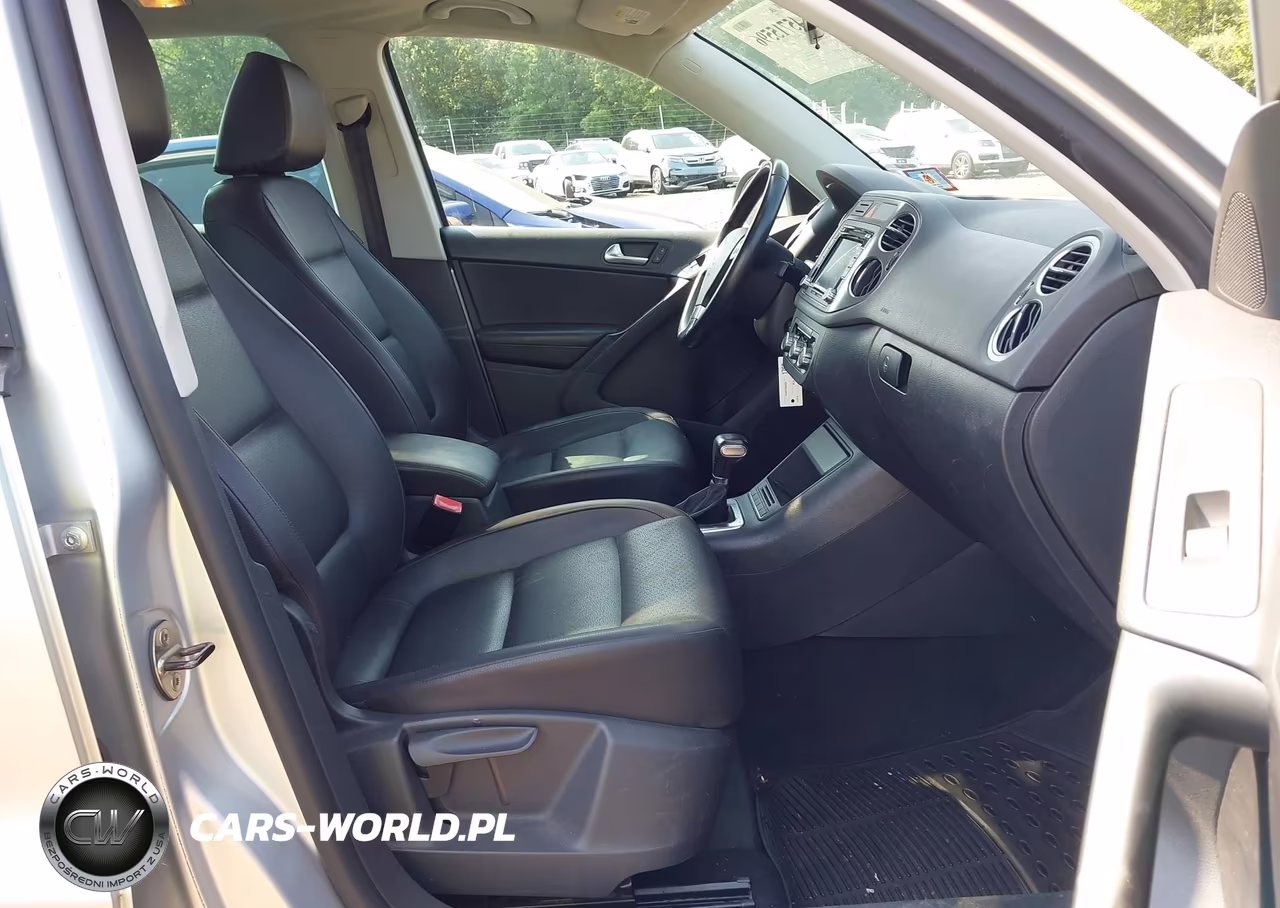 2010 Volkswagen Tiguan Wolfsburg Edition VIN:WVGBV7AX6AW519353 - 5