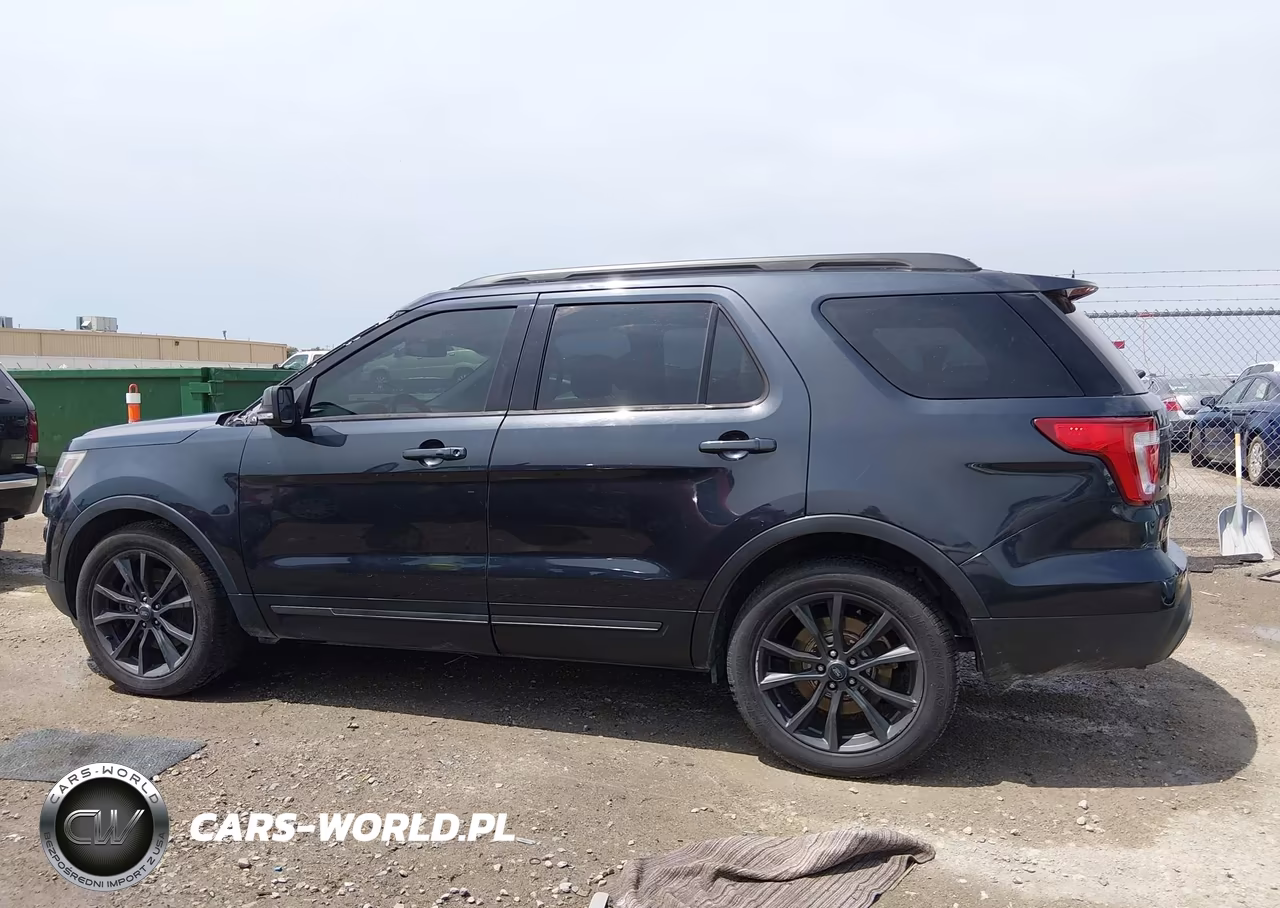 2017 Ford Explorer Xlt VIN:1FM5K7D82HGD84015 - 14