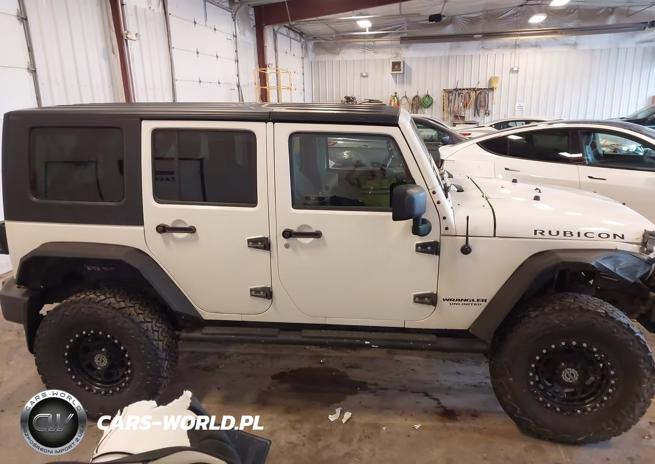2008 Jeep Wrangler Unlimited Rubicon VIN:1J4GA69138L540571 - 13