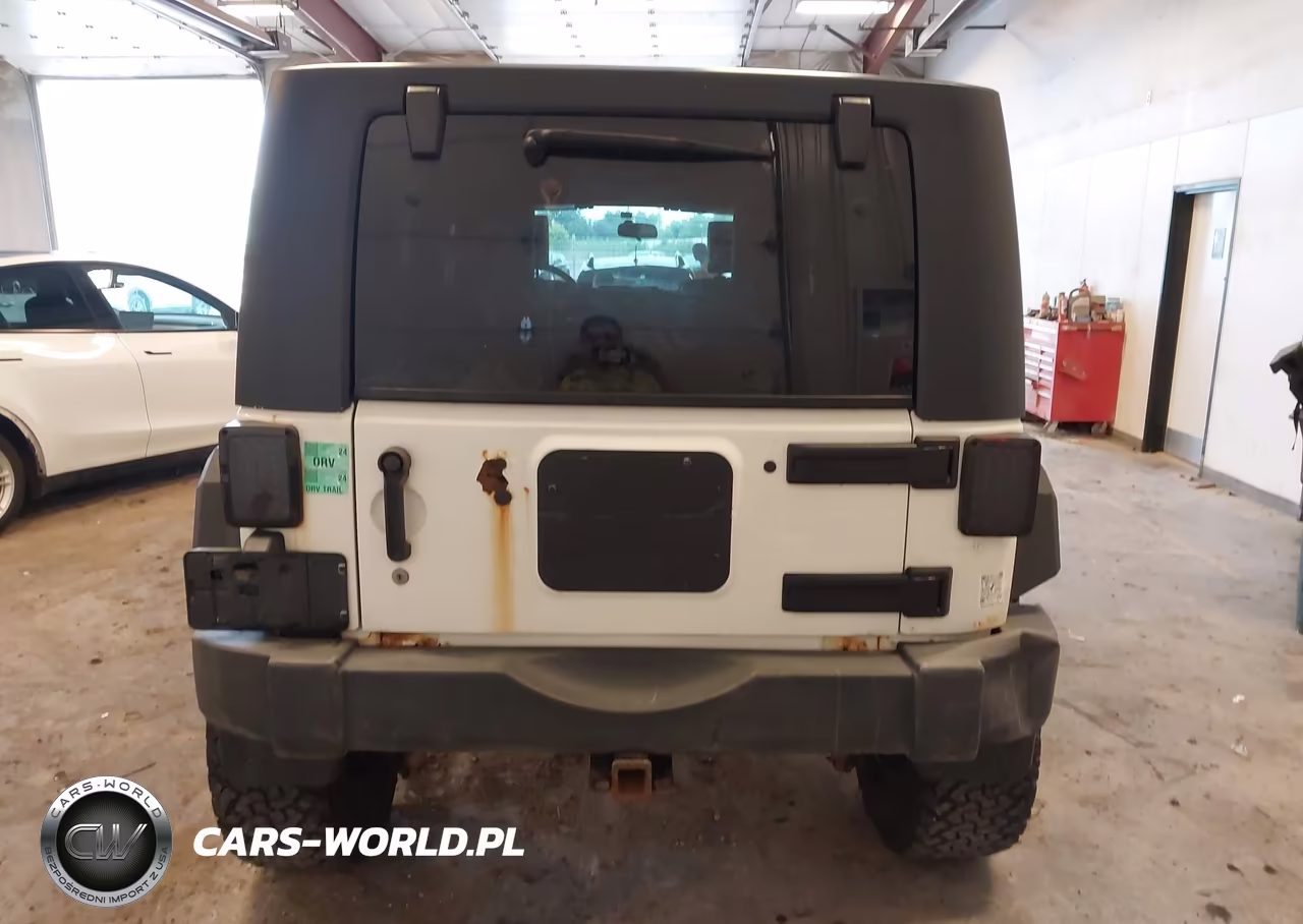 2008 Jeep Wrangler Unlimited Rubicon VIN:1J4GA69138L540571 - 16