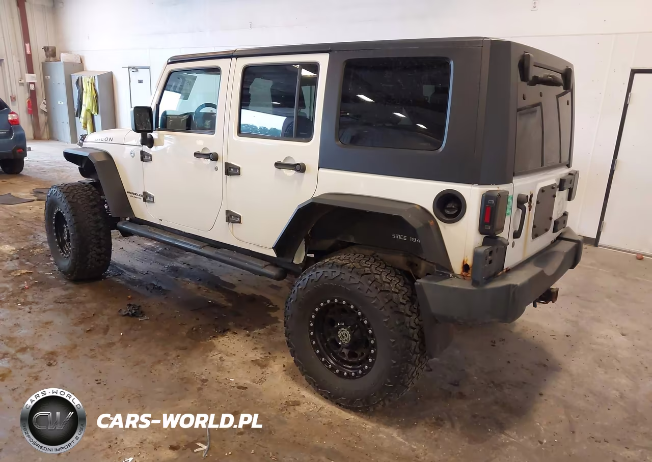2008 Jeep Wrangler Unlimited Rubicon VIN:1J4GA69138L540571 - 3