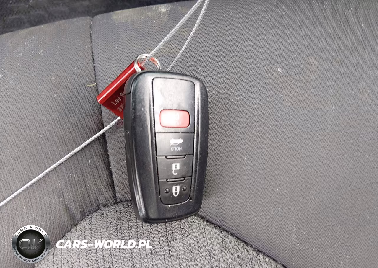 2022 Toyota Camry Le Hybrid VIN:4T1C31AK0NU593767 - 11