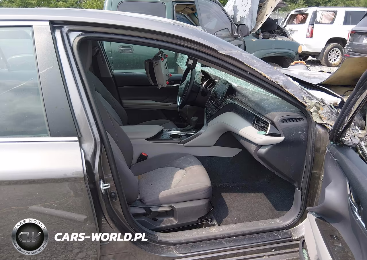 2022 Toyota Camry Le Hybrid VIN:4T1C31AK0NU593767 - 5