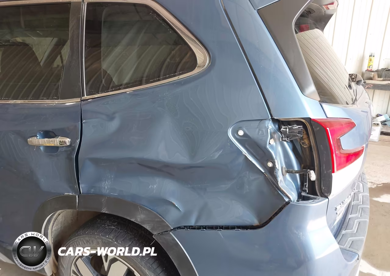 2019 Subaru Forester Touring VIN:JF2SKAWC7KH411203 - 6