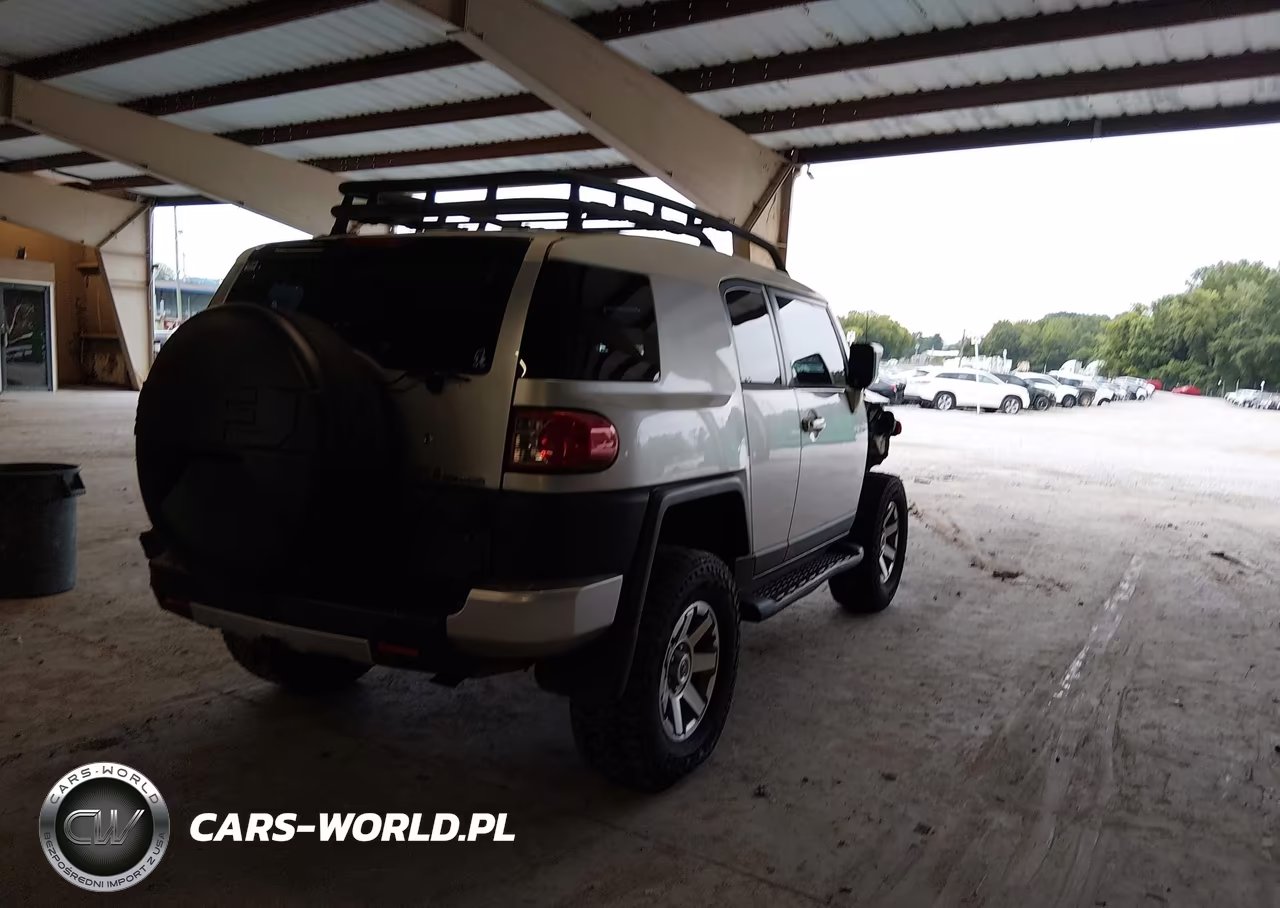 2007 Toyota Fj Cruiser VIN:JTEBU11F370007956 - 4