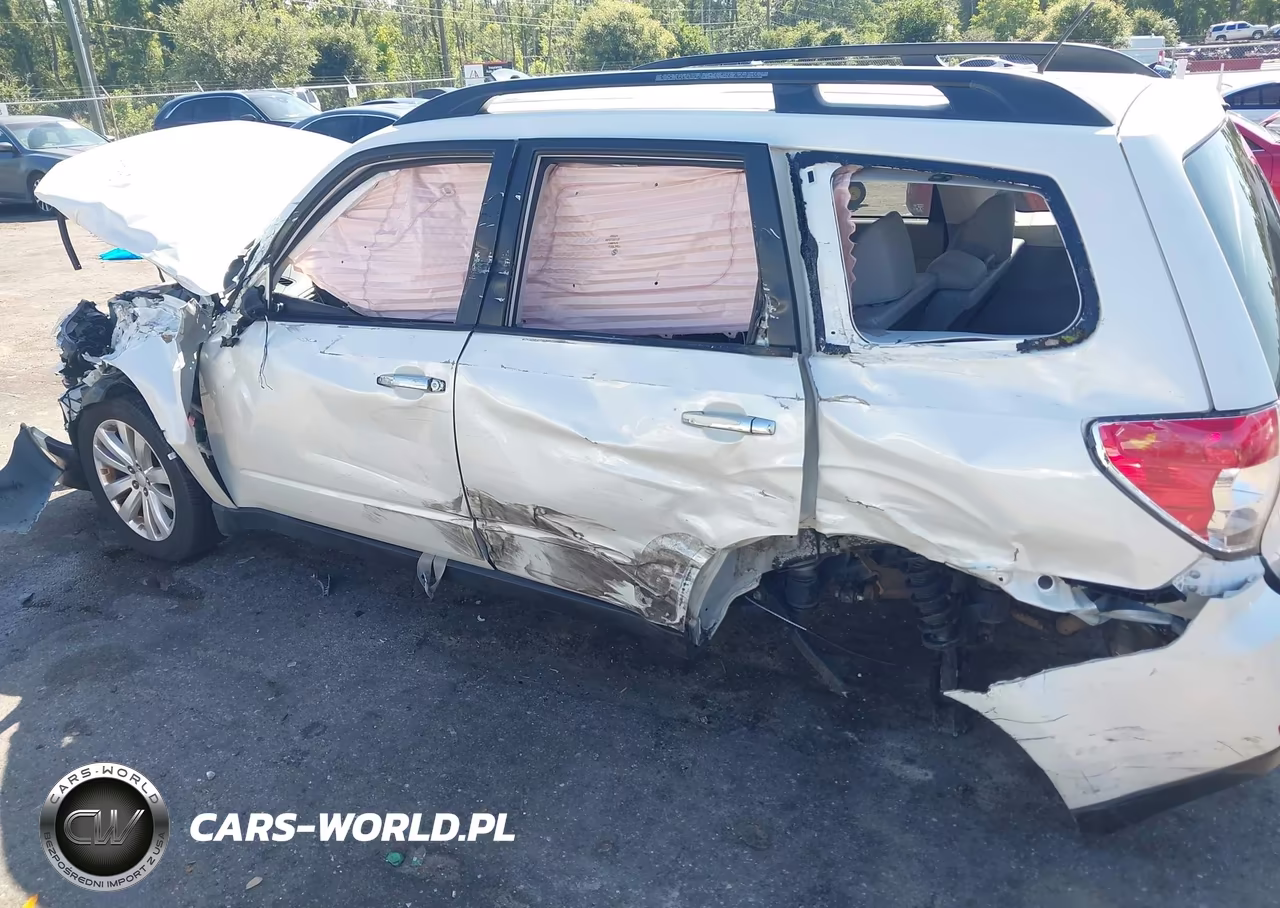2013 Subaru Forester 2.5X Limited VIN:JF2SHAEC8DH438218 - 12