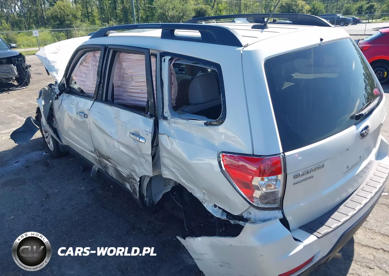 2013 Subaru Forester 2.5X Limited VIN:JF2SHAEC8DH438218 - 6