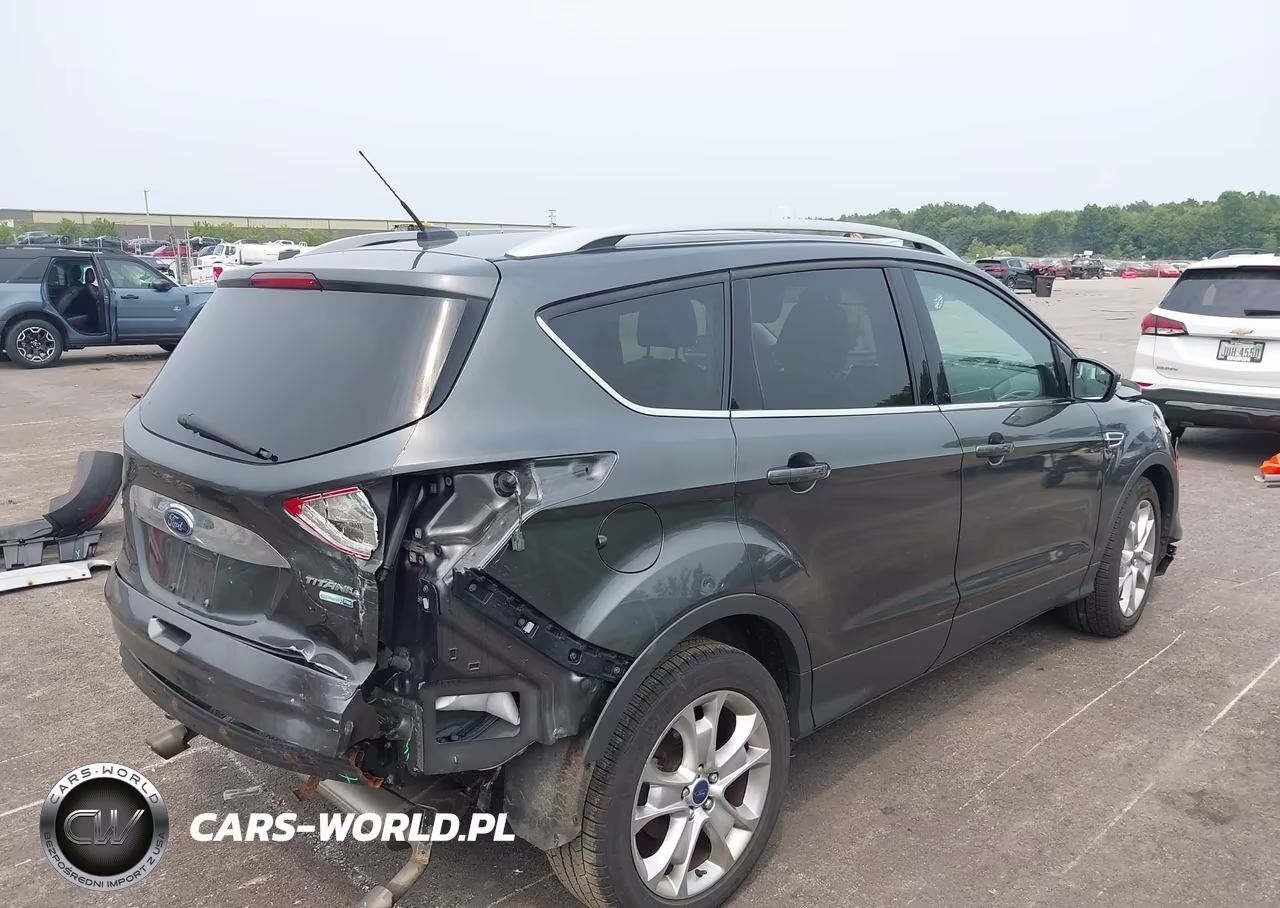 2016 Ford Escape Titanium VIN:1FMCU9J95GUB12889 - 4