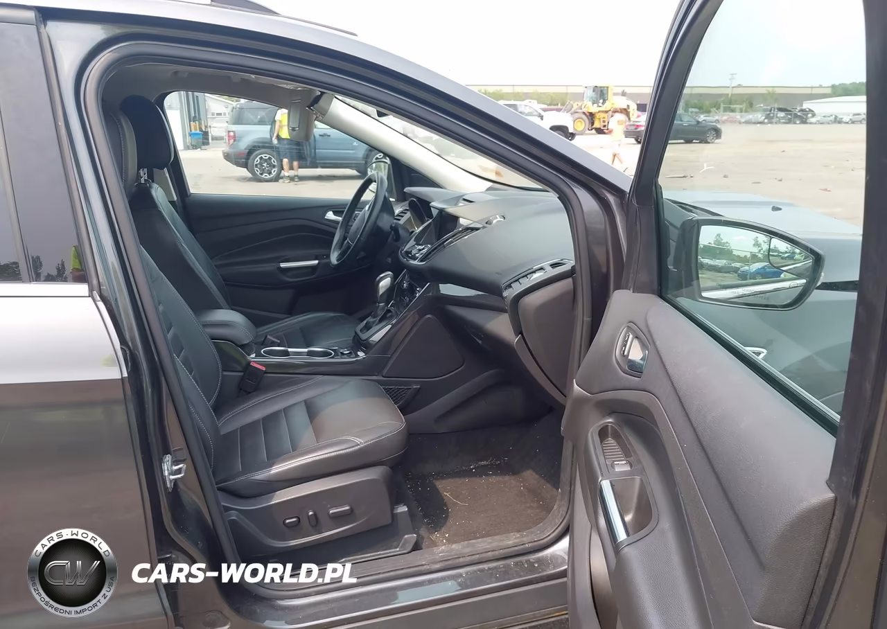 2016 Ford Escape Titanium VIN:1FMCU9J95GUB12889 - 5