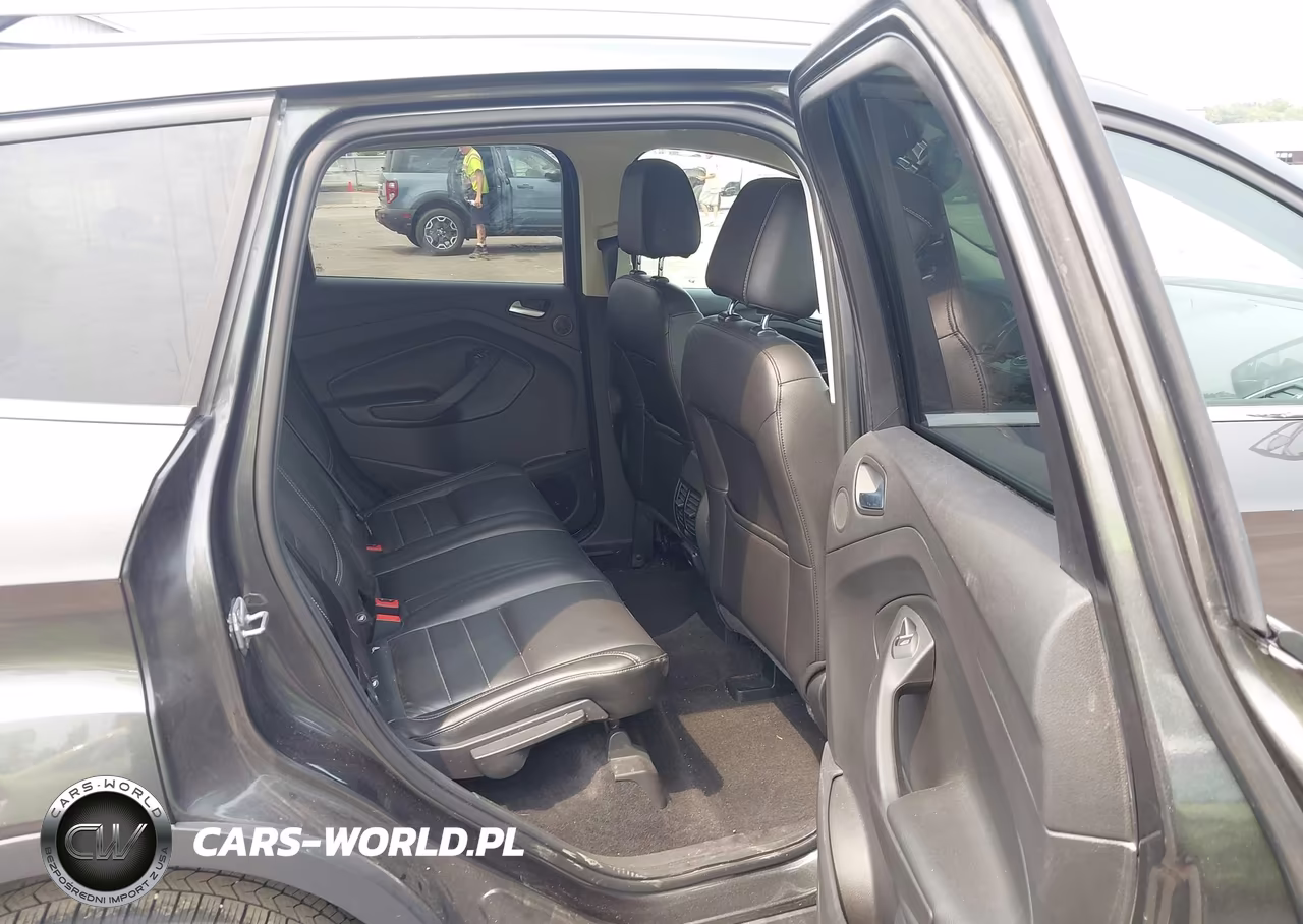 2016 Ford Escape Titanium VIN:1FMCU9J95GUB12889 - 8