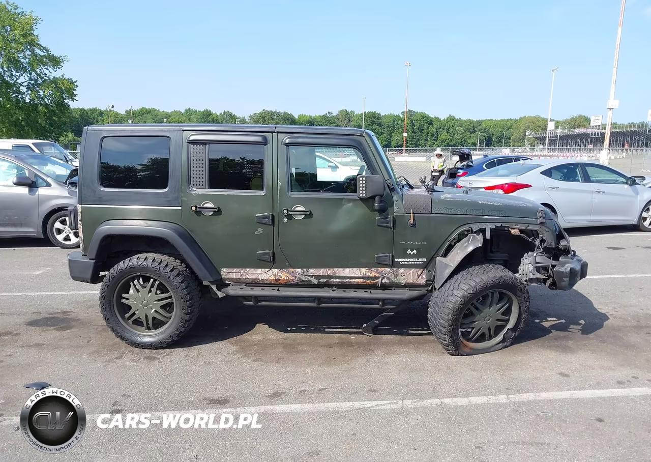 2007 Jeep Wrangler Unlimited X VIN:1J4GA39157L222769 - 13
