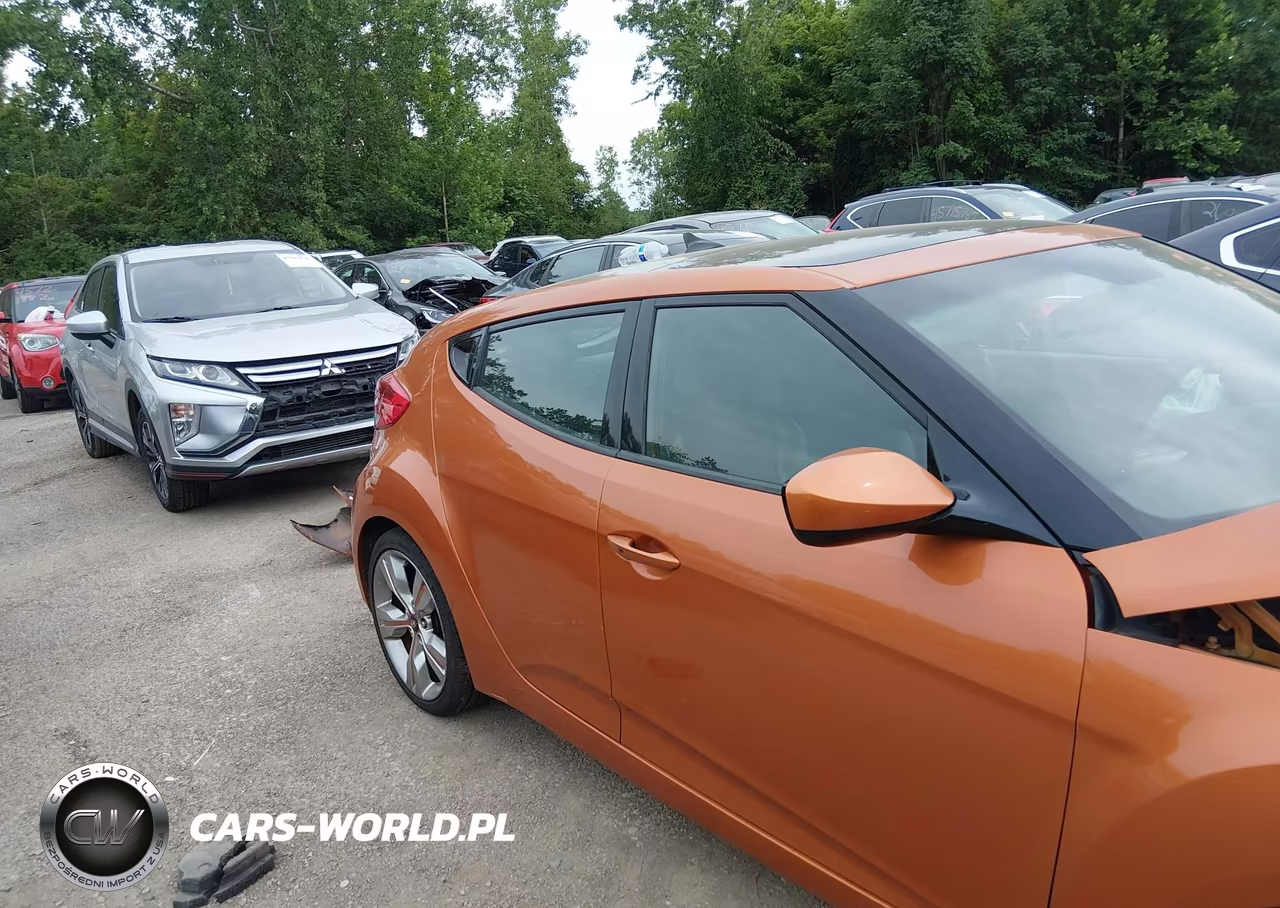 2012 Hyundai Veloster Base W-Black VIN:KMHTC6AD5CU031701 - 14