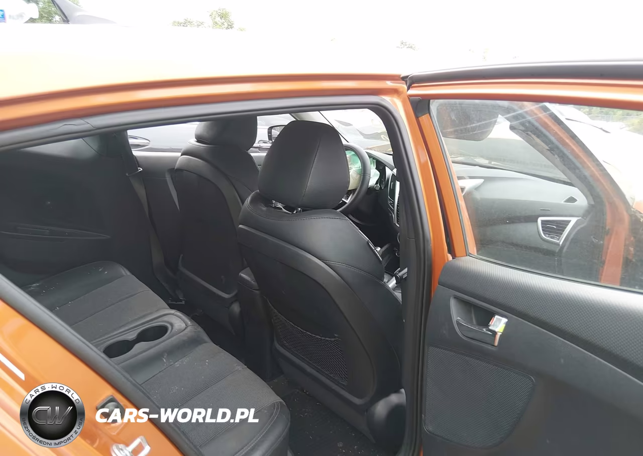 2012 Hyundai Veloster Base W-Black VIN:KMHTC6AD5CU031701 - 8