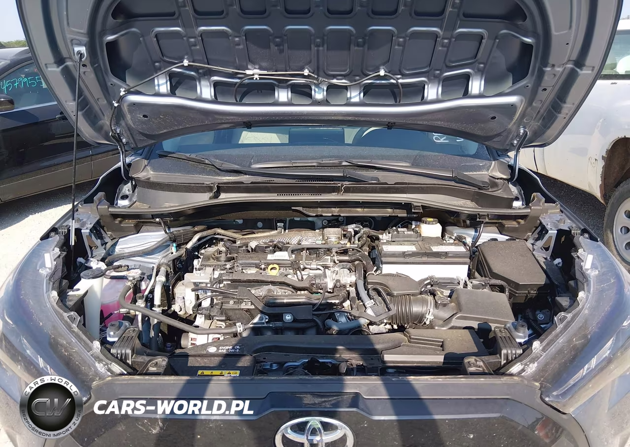 2026 Toyota Corolla Cross Le VIN:7MUCAABGXTV176135 - 10