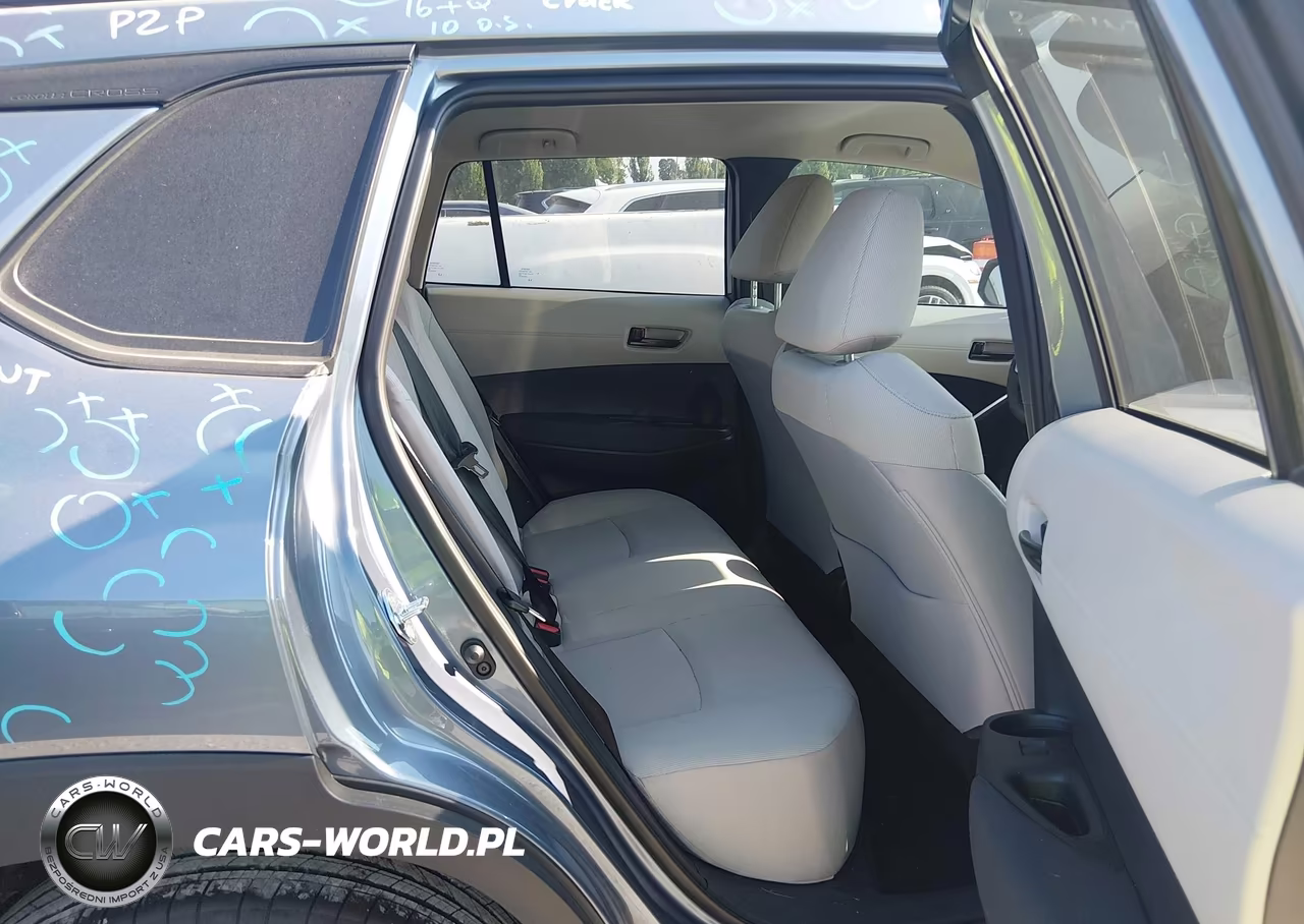 2026 Toyota Corolla Cross Le VIN:7MUCAABGXTV176135 - 8