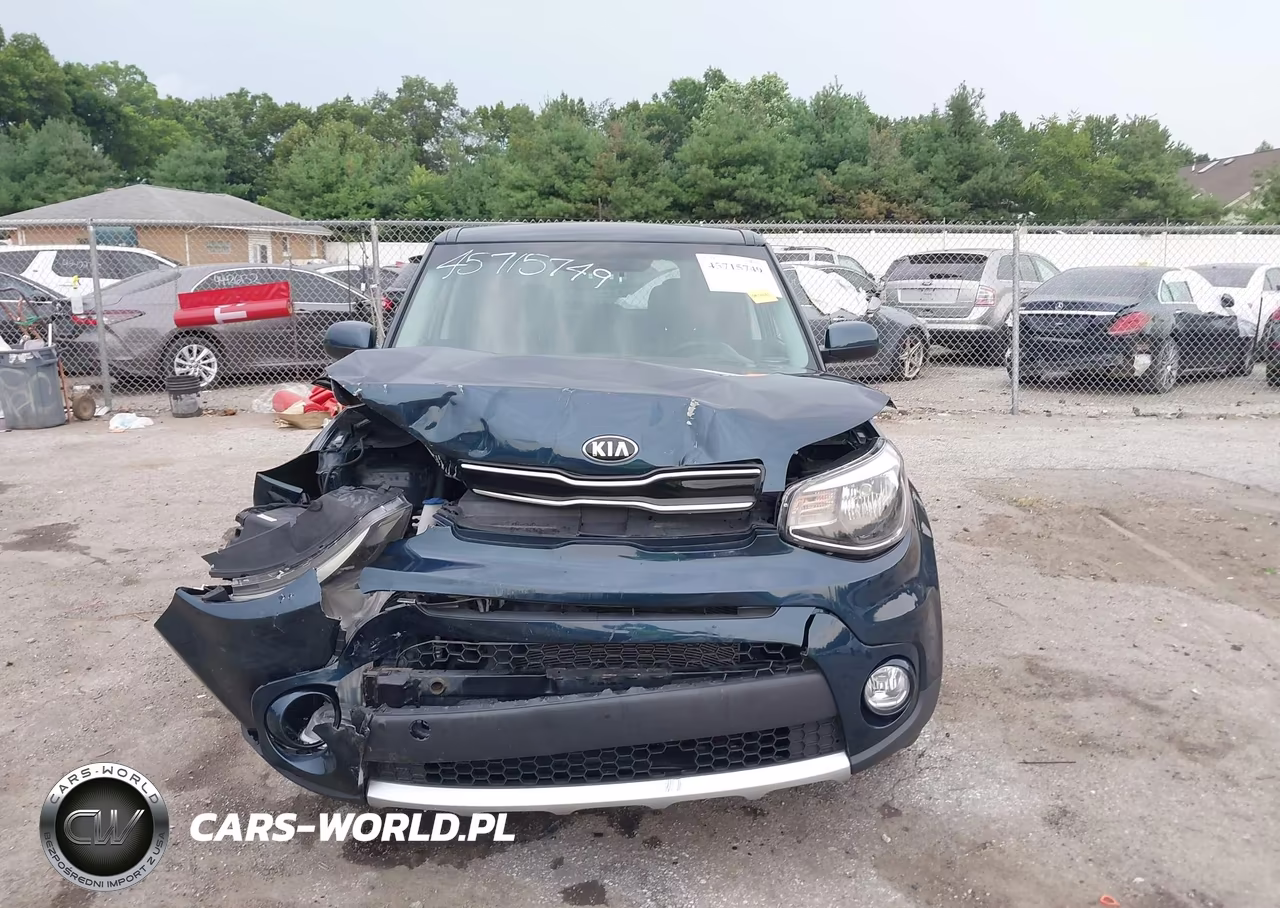 2018 Kia Soul + VIN:KNDJP3A51J7543748 - 11