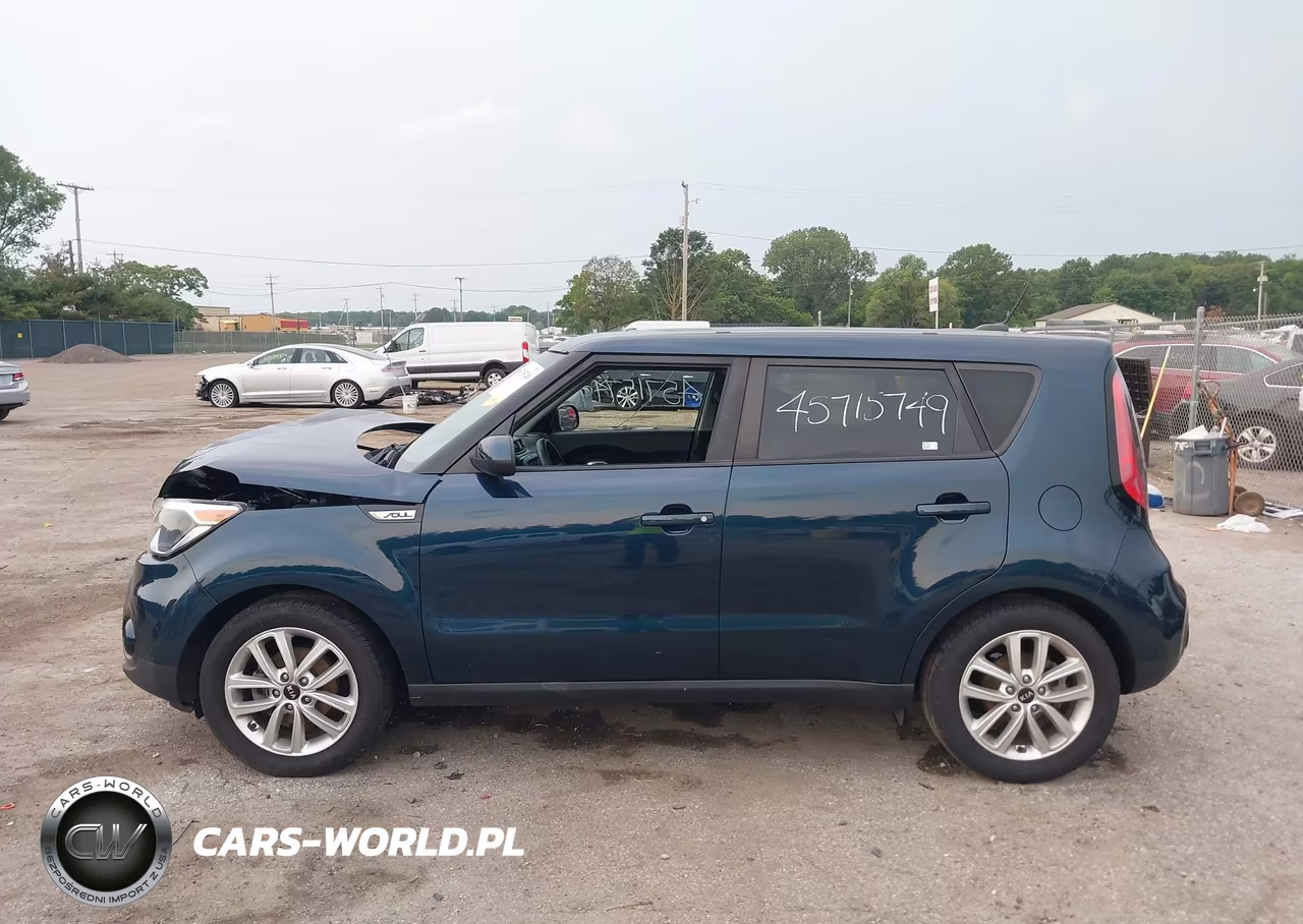 2018 Kia Soul + VIN:KNDJP3A51J7543748 - 13