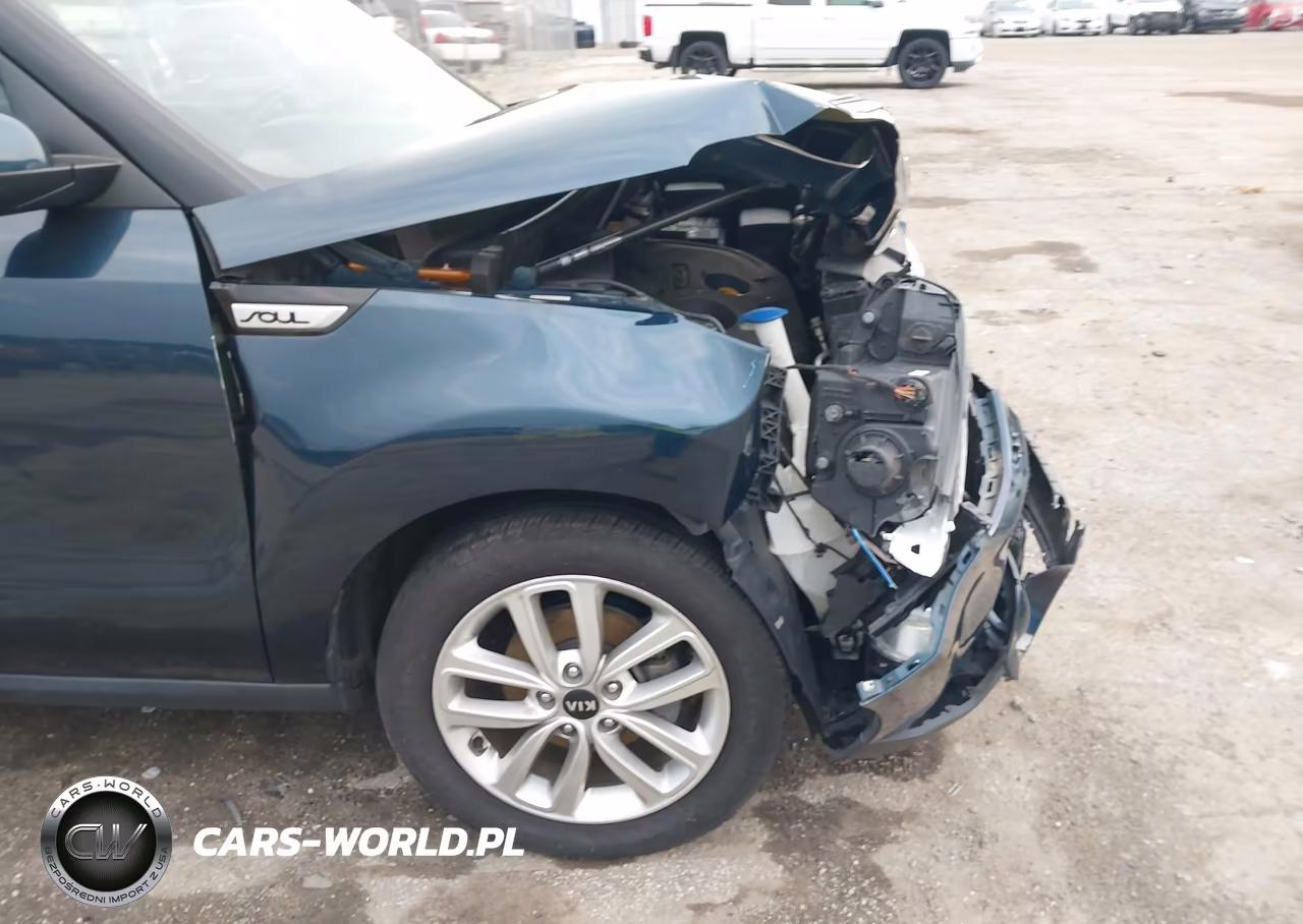 2018 Kia Soul + VIN:KNDJP3A51J7543748 - 16