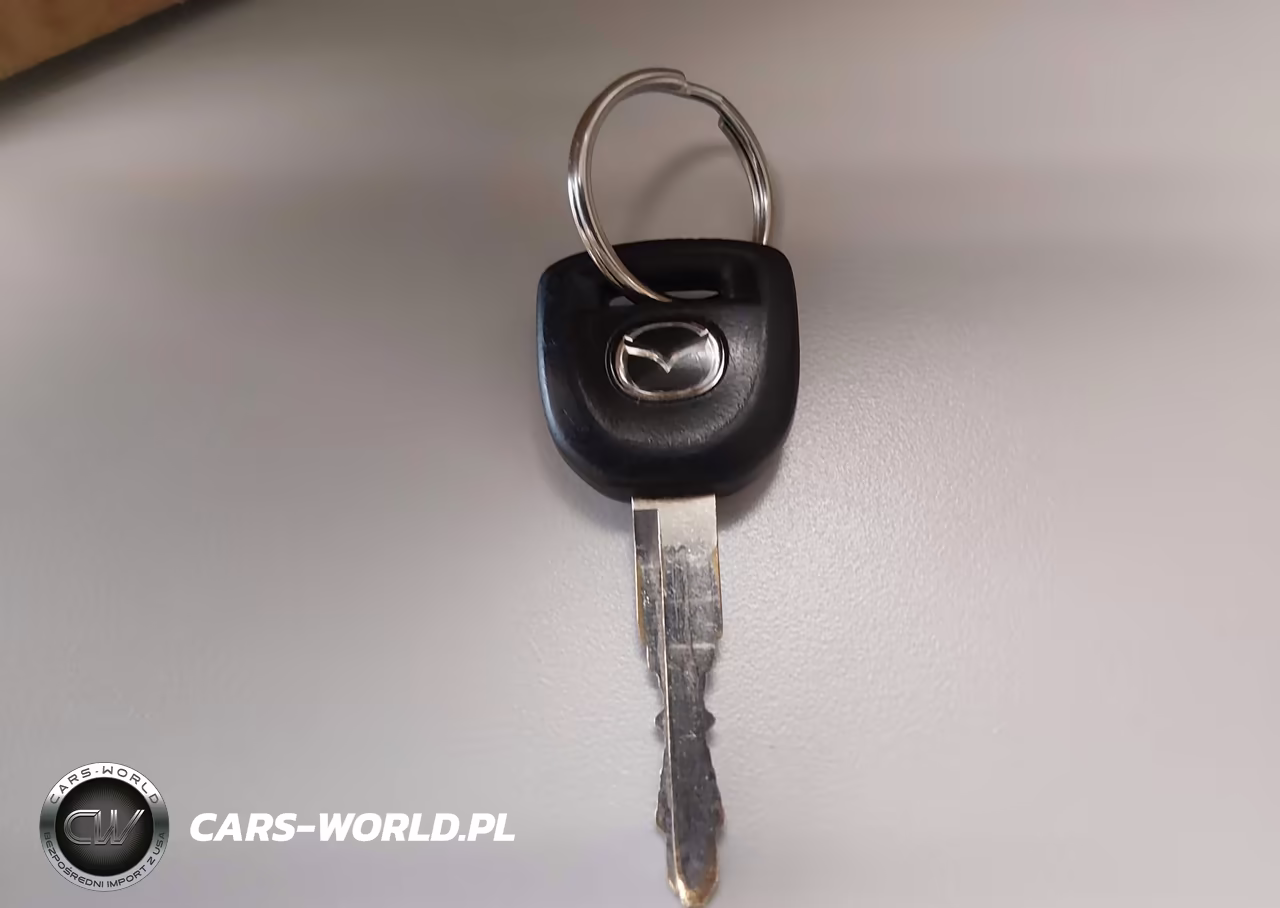 2004 Mazda Mazda6 S VIN:1YVFP80D745N83600 - 11