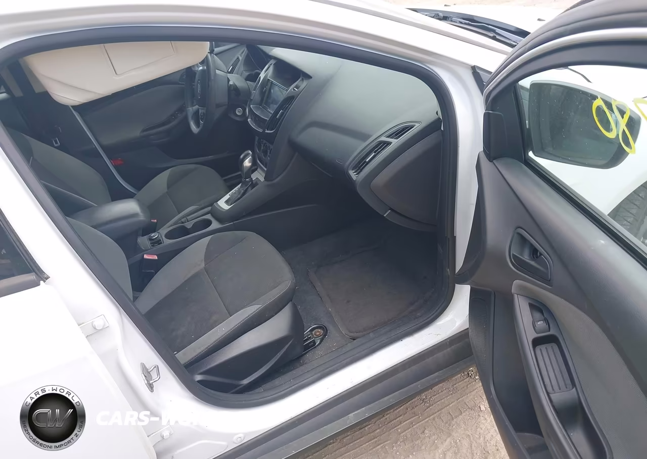 2012 Ford Focus Se VIN:1FAHP3F29CL186641 - 5