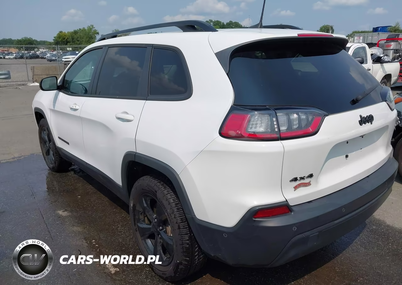 2023 Jeep Cherokee Altitude Lux 4X4 VIN:1C4PJMMB5PD103626 - 3