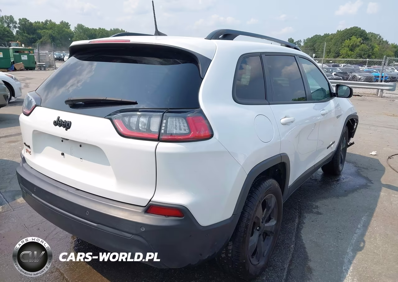 2023 Jeep Cherokee Altitude Lux 4X4 VIN:1C4PJMMB5PD103626 - 4