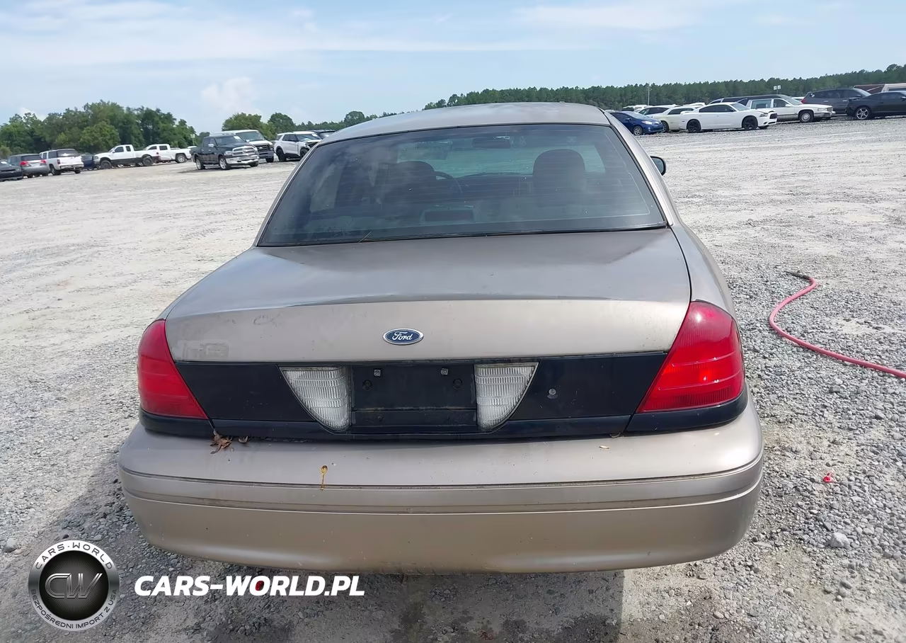 2003 Ford Crown Victoria Police VIN:2FAFP71W73X205327 - 16