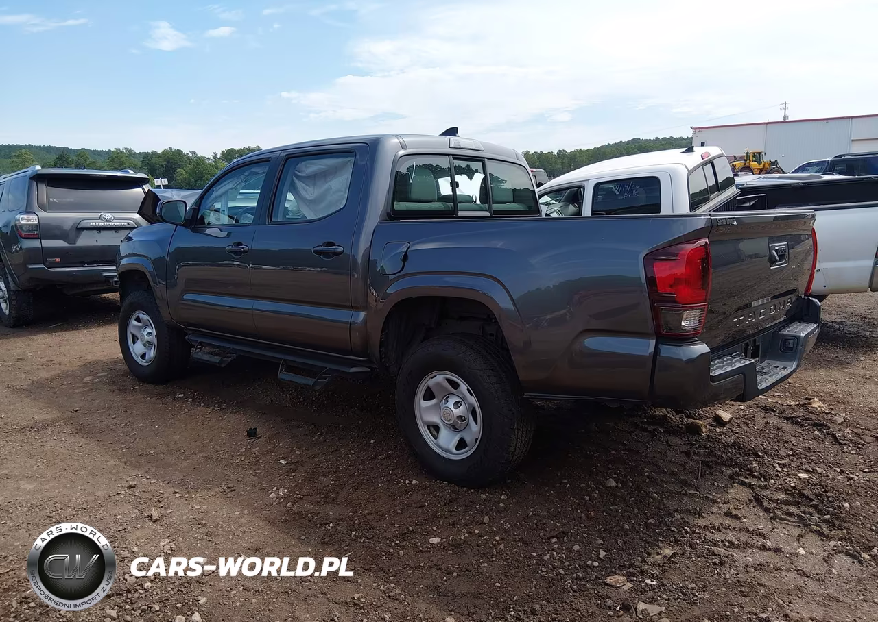 2018 Toyota Tacoma Sr VIN:5TFAX5GN9JX131919 - 3