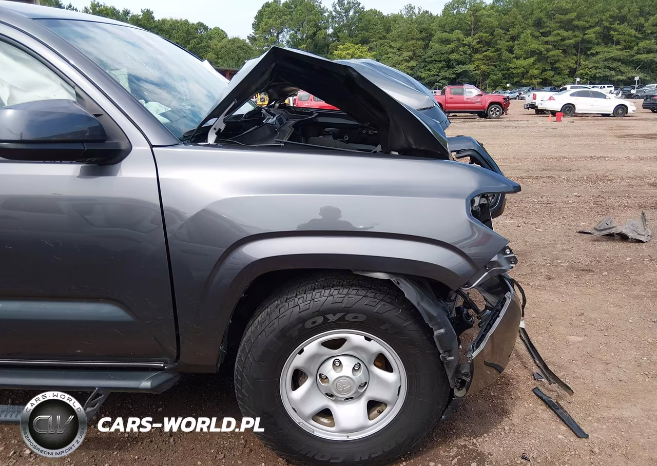 2018 Toyota Tacoma Sr VIN:5TFAX5GN9JX131919 - 6