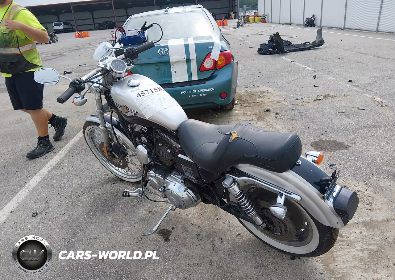 2003 Harley-Davidson Xl1200 C Anniversary VIN:1HD1CGP473K460230 - 3