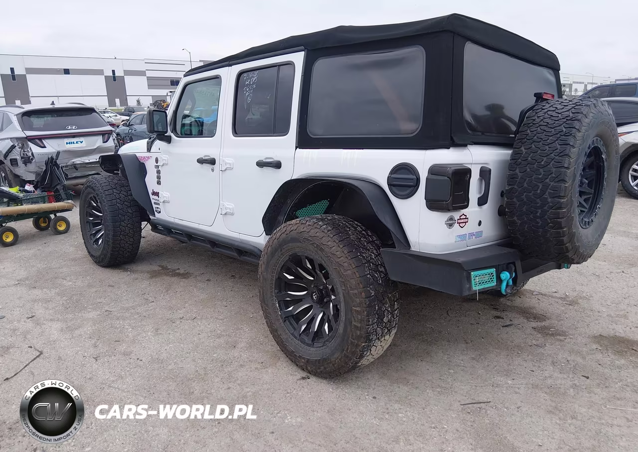 2018 Jeep Wrangler Unlimited Rubicon 4X4 VIN:1C4HJXFG9JW212729 - 3