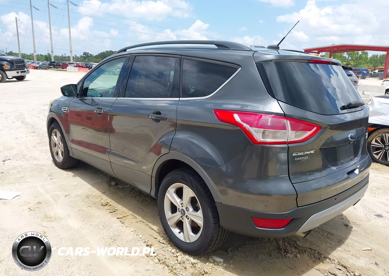 2016 Ford Escape Se VIN:1FMCU0G98GUB03817 - 3