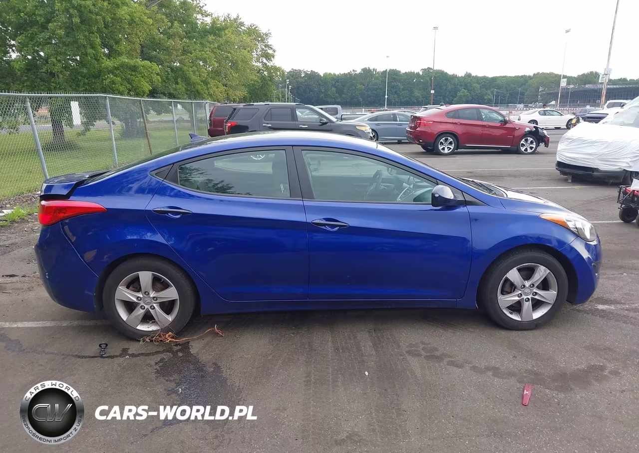 2011 Hyundai Elantra Gls VIN:5NPDH4AE5BH040270 - 13