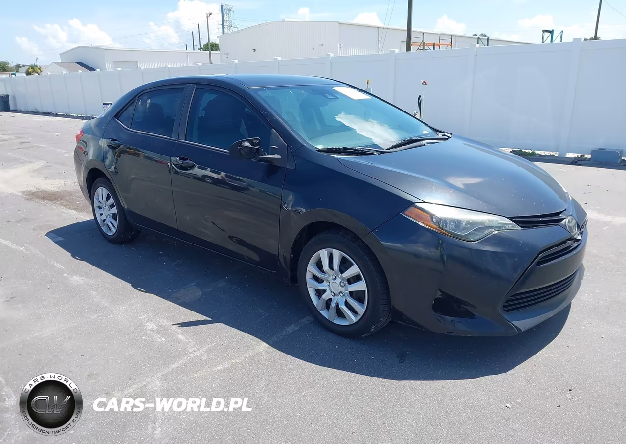 2018 Toyota Corolla Le VIN:5YFBURHE4JP784160 - 1