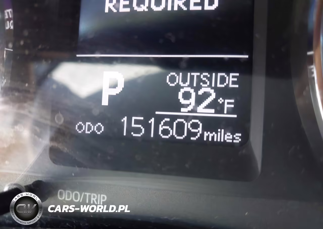 2018 Toyota Corolla Le VIN:5YFBURHE4JP784160 - 15