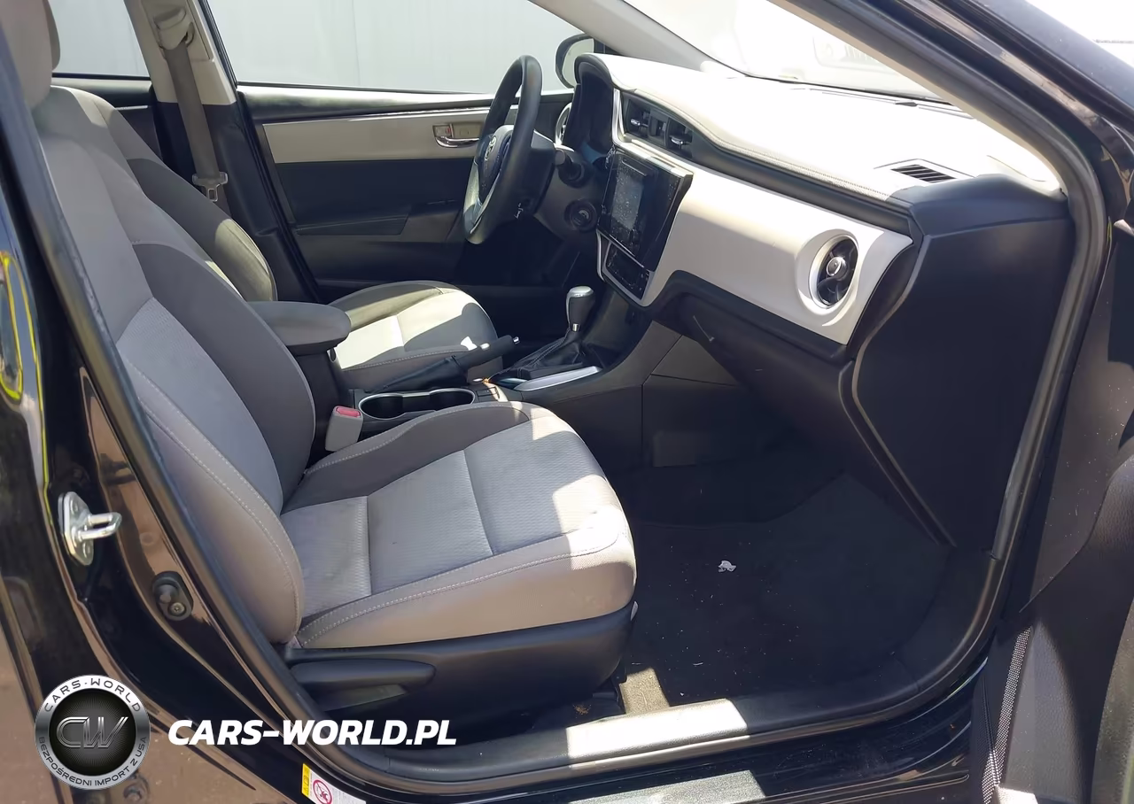 2018 Toyota Corolla Le VIN:5YFBURHE4JP784160 - 5