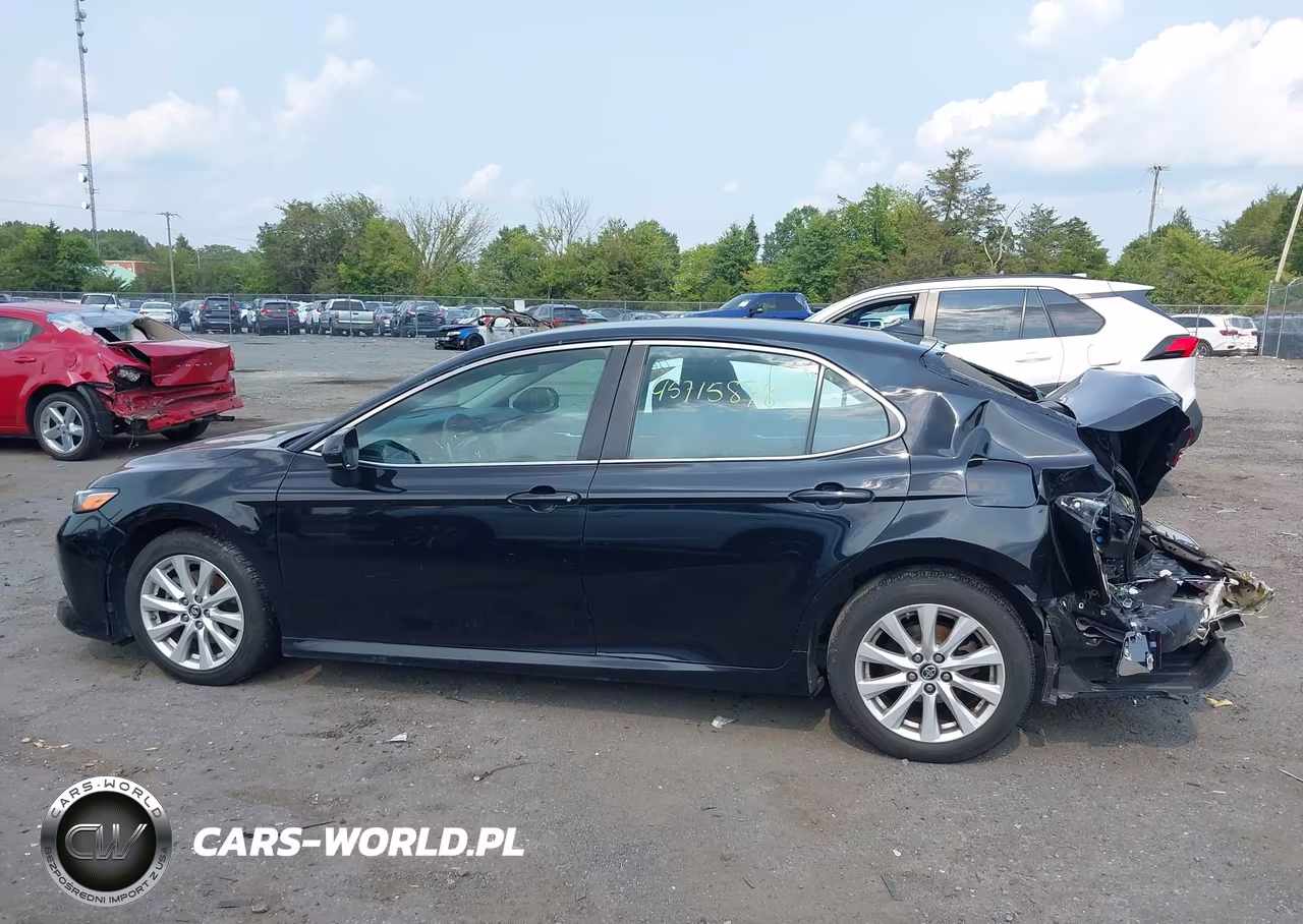 2019 Toyota Camry Le VIN:4T1B11HK6KU219215 - 13