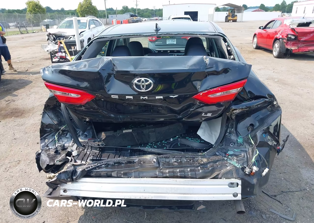 2019 Toyota Camry Le VIN:4T1B11HK6KU219215 - 15