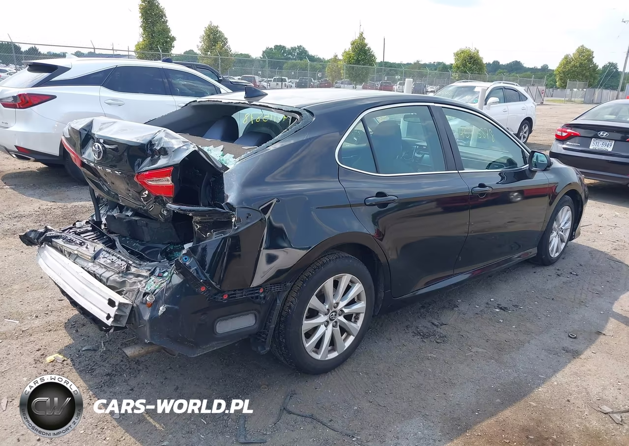 2019 Toyota Camry Le VIN:4T1B11HK6KU219215 - 4