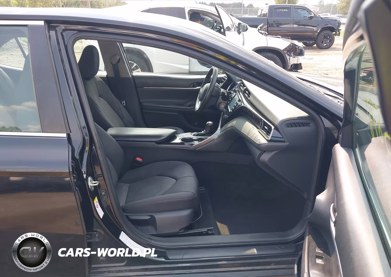2019 Toyota Camry Le VIN:4T1B11HK6KU219215 - 5