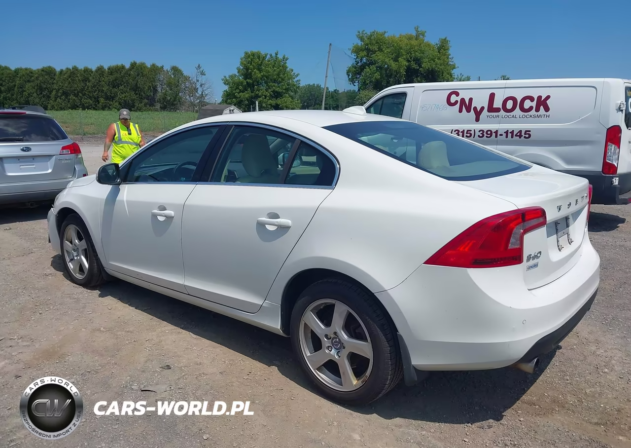 2013 Volvo S60 T5-T5 Platinum-T5 Premier-T5 Premier Plus VIN:YV1612FH0D2184103 - 3
