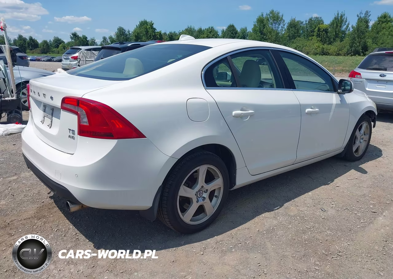 2013 Volvo S60 T5-T5 Platinum-T5 Premier-T5 Premier Plus VIN:YV1612FH0D2184103 - 4