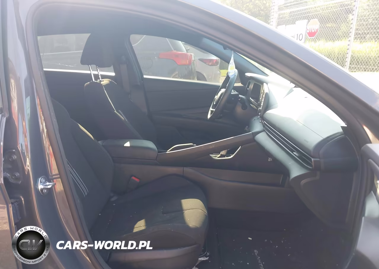 2026 Hyundai Elantra Sel Sport VIN:KMHLM4DG6TU174373 - 5